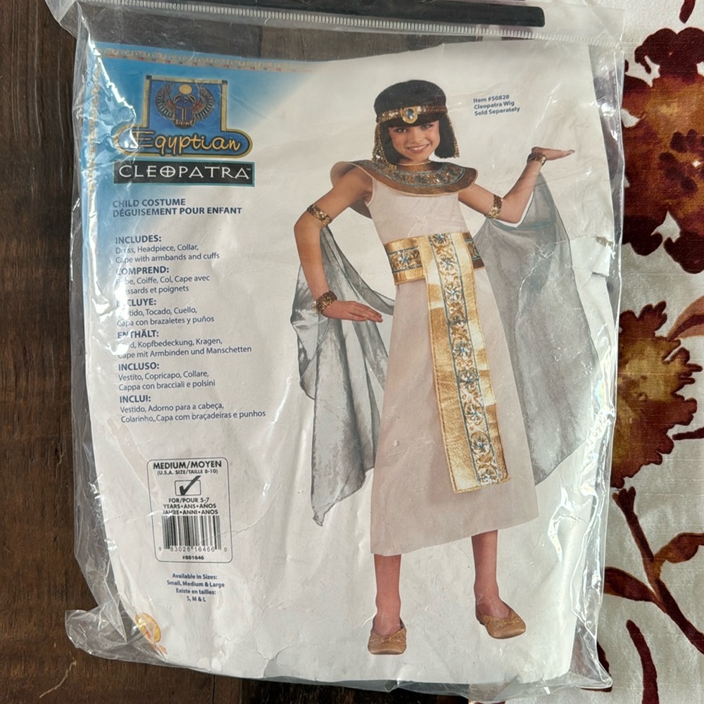 Girls Cleopatra size medium